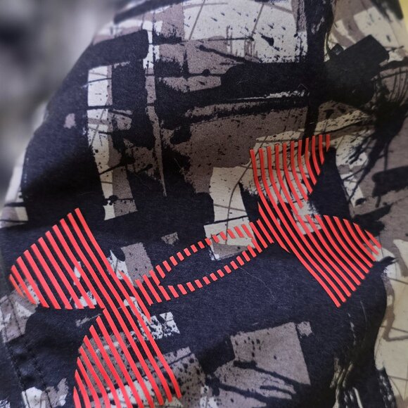 2 Pairs of Men's Board Shorts - Picture 2 of 9